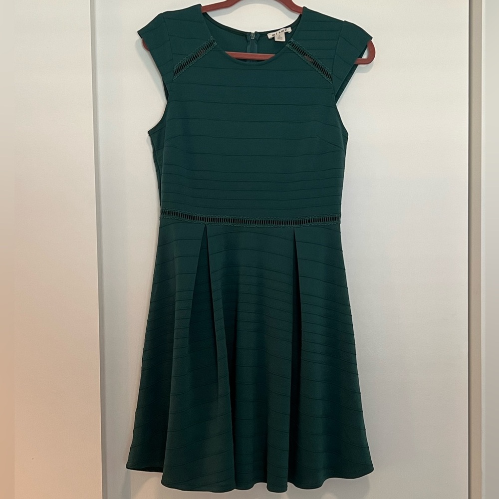 Miami - Francesca’s Green Dress with cutouts